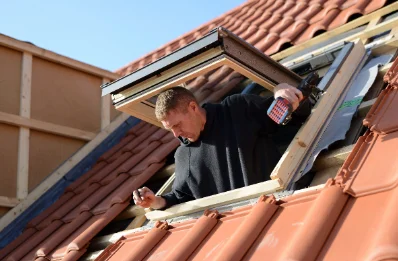Pose de fenêtres de toit Velux à Chassignieu
